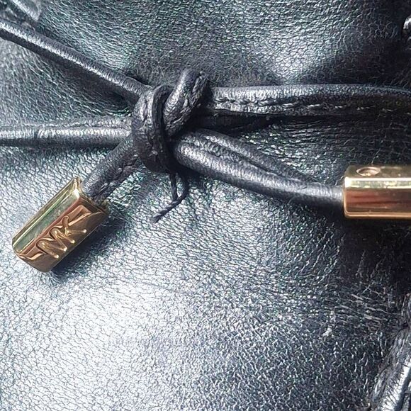 Michael Kors Sutton Loafers Black Leather Bow Slip-On Gold Hardware Size 7 EUC - Picture 6 of 8